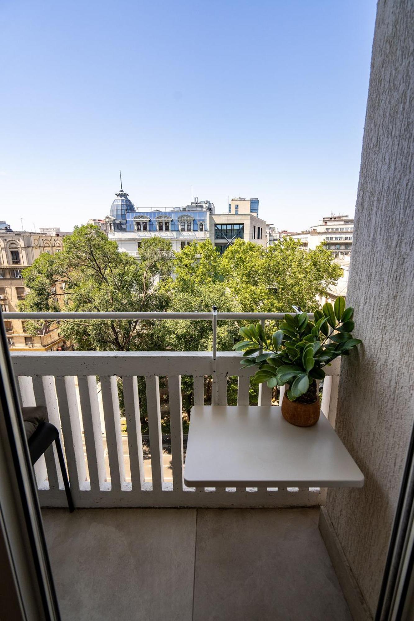 Romana Vibe Elegance In The Heart Of The City Bucharest Luaran gambar