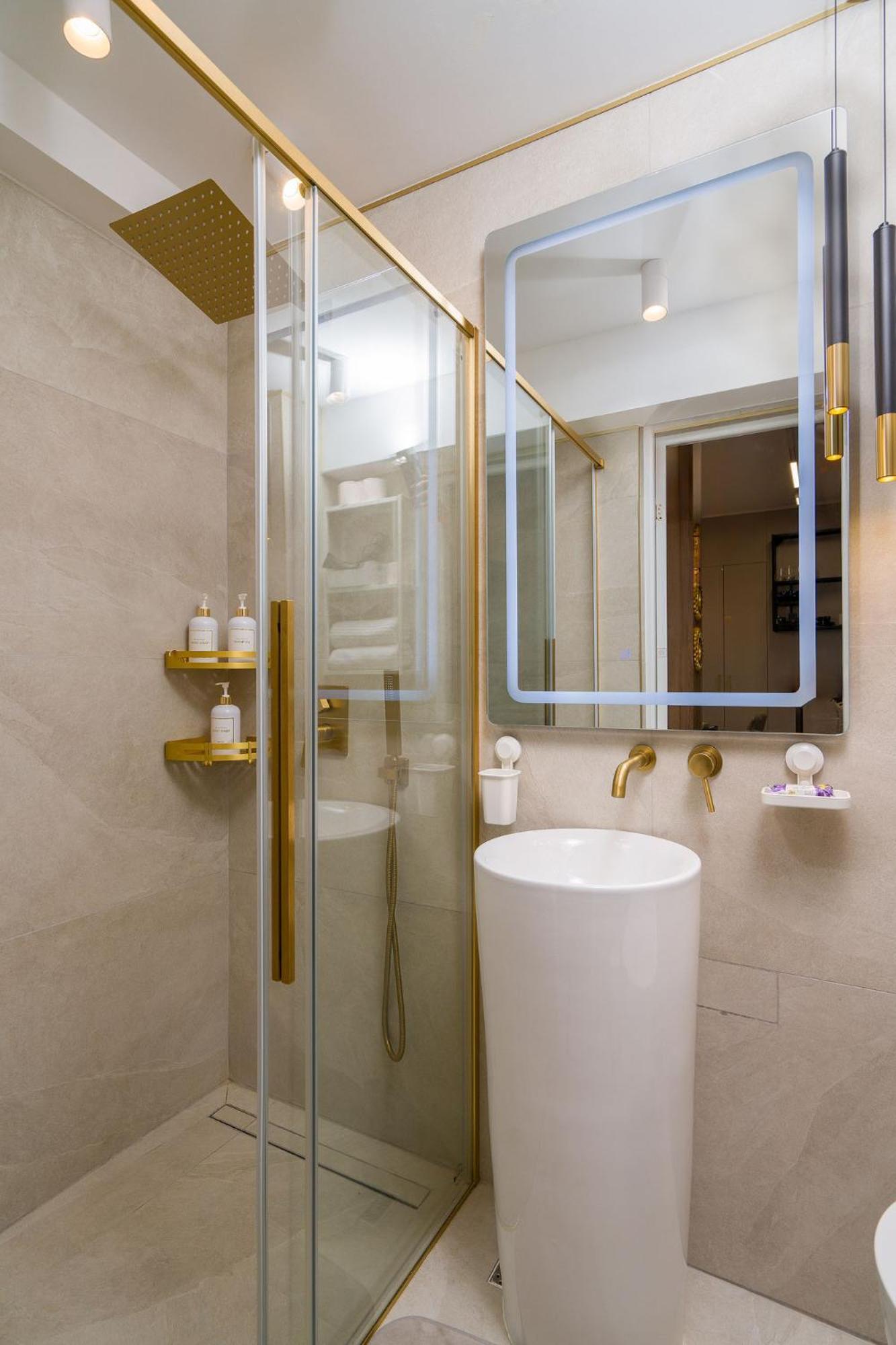Romana Vibe Elegance In The Heart Of The City Bucharest Luaran gambar